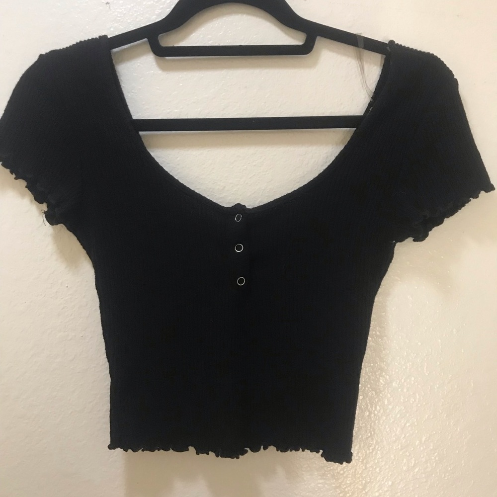 Black cropped top:)